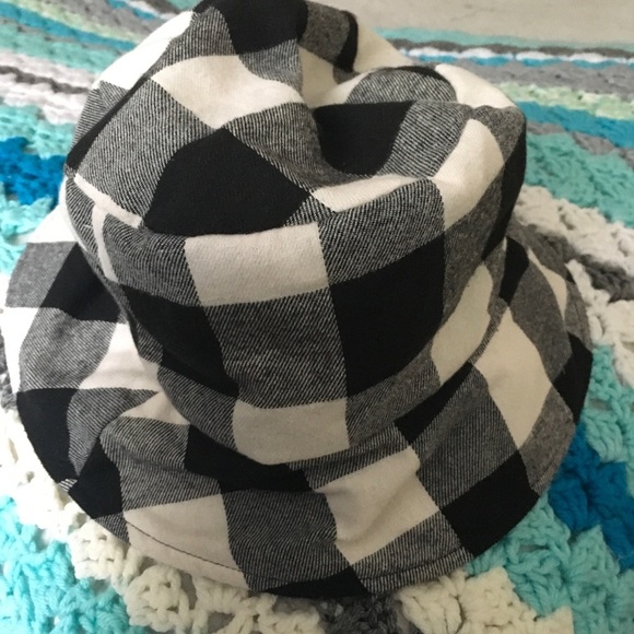 Bucket Hat Black and White Checked Large Reversible - Picture 3 of 3